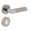 Intersteel Living 1685 deurkruk Nicol op rond rozet 7 mm nokken met sleutelgat plaatje chroom-nikkel mat 0016.168503