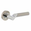 Intersteel Living 1701 gatdeel deurkruk links Casper op rond rozet 7 mm nokken chroom-nikkel mat 0016.170102B
