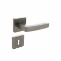Intersteel 1712 deurkruk Minos op vierkante rozet met nokken 55x55x10 mm en sleutelplaatje antraciet-grijs 0029.171203