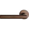 GPF Bouwbeslag Anastasius 1015.A2-00 L/R Toi L-haaks model 19 mm deurkruk gatdeel op ronde rozet 50x8 mm links-rechtswijzend Bronze blend GPF1015A20200-00