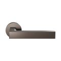 GPF Bouwbeslag Anastasius GPF1304.A1-00 Tapu deurkruk op rond rozet 50x8 mm Dark blend GPF1304A10100-00