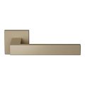 GPF Bouwbeslag Anastasius 1308.A4-02 Zika deurkruk op vierkant rozet 50x50x8 mm Champagne blend GPF1308A40100-02