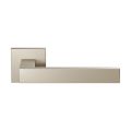 GPF Bouwbeslag Anastasius GPF1308.A4-02R Zika deurkruk op vierkant rozet 50x50x8 mm Champagne blend GPF1308A40300-02