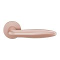 GPF Bouwbeslag Entree GPF135VRT2 Sigaar model deurkruk op rozet 53x6 mm Blush GPF135VR0100T2