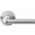 GPF Bouwbeslag RVS GPF3040.09-06 Hipi deurkruk op rond rozet 50x2 mm RVS geborsteld GPF3040090100-06
