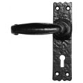 Kirkpatrick KP2439L deurkruk gatdeel op schild 152x38 mm blind linkswijzend smeedijzer zwart TH6243960200