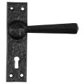Kirkpatrick KP2445R PC55 deurkruk gatdeel op schild 152x38 mm PC 55 mm rechtswijzend smeedijzer zwart TH6244560332