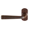 Utensil Legno FM044L/R STR RSB deurkruk gatdeel op rozet 68x33 mm ovaal links-rechtswijzend roest TH70044702S0