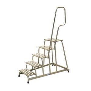 Orbis montagetrap aluminium H 1,0 m 5 treden met platform treden traanplaat leuning wielen 203437