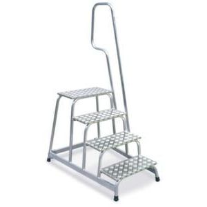 Orbis montagetrap aluminium H 0,8 m 4 treden met platform treden traanplaat leuning wielen 203436