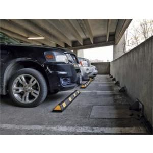 Orbis parkeerplaatsmarkeringen recyclebaar rubber HxLxB 100x1800x150 mm zwart gele reflecterende strepen 530075