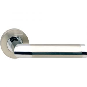 Intersteel Living 1685 gatdeel deurkruk rechts Nicol op rond rozet 7 mm nokken chroom-nikkel mat 0016.168502A