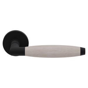 GPF Bouwbeslag ZwartWit GPF4001.61/H3-00 Ika XL deurkruk haaks met trapezium eindknop zwart-eiken whitewash op rond zwart rozet GPF400161-H30100-00