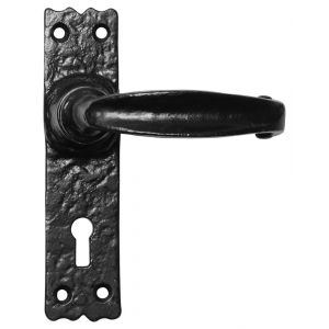 Kirkpatrick KP2439R deurkruk gatdeel op schild 152x38 mm blind rechtswijzend smeedijzer zwart TH6243960300
