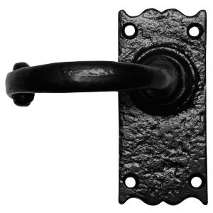 Kirkpatrick KP2520R deurkruk gatdeel op schild 108x50 mm blind rechtswijzend smeedijzer zwart TH6252060300